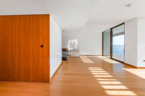 Apartment in Jumeirah, Dubai, UAE 1 bedroom, 150 sq.m. № 592262 - photo 6
