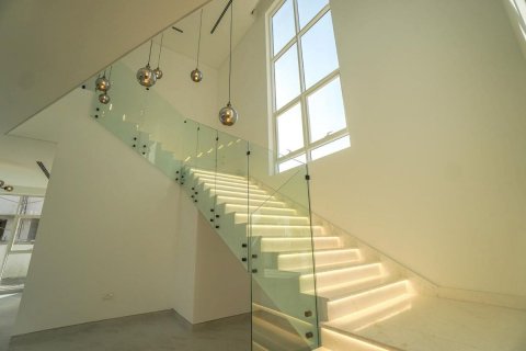 Komerční nemovitost na Yas Island, Abu Dhabi, SAE 4 ložnice, 510 m² Č.: 594553 - fotografie 16