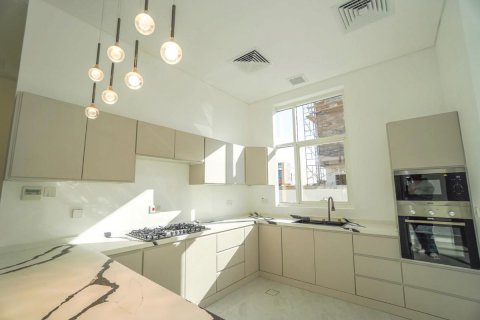 Komerční nemovitost na Yas Island, Abu Dhabi, SAE 4 ložnice, 510 m² Č.: 594553 - fotografie 13
