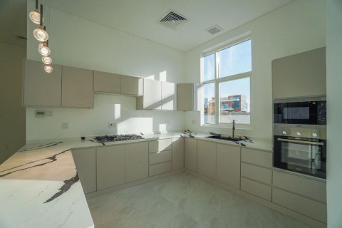 Komerční nemovitost na Yas Island, Abu Dhabi, SAE 4 ložnice, 510 m² Č.: 594553 - fotografie 5