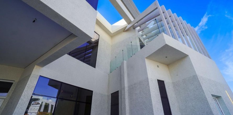 Komerční nemovitost na Yas Island, Abu Dhabi, SAE 4 ložnice, 510 m² Č.: 594553