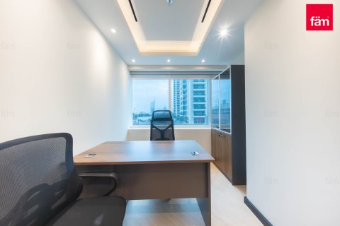 Bureau à louer à Dubai, EAU 108.7 m2 № 694381 - photo 13