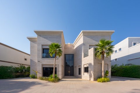 Вилла в Emirates Hills, Дубай, ОАЭ 7 спален, 1246.02м2 № 768744