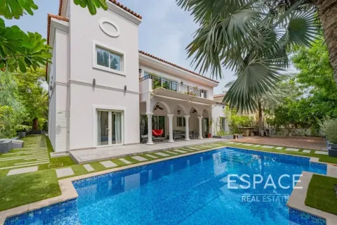 Villa en venta en Green Community, Dubai, EAU 5 dormitorios, 548 m2 № 738065 - foto 1