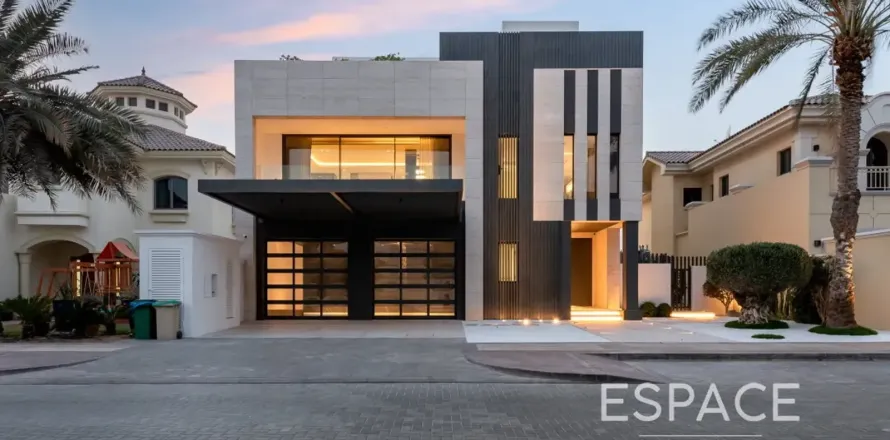 Villa i Palm Jumeirah, Dubai, Emiratene 5 soverom, 711 kvm nr. 738064