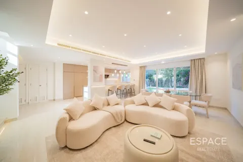 فيلا للبيع في البحيرات، دبي، الإمارات العربية المتحدة 3 غرفة نوم ، 245 متر مربع ، رقم 738062 - صورة 5
