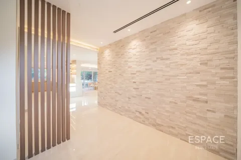 فيلا للبيع في البحيرات، دبي، الإمارات العربية المتحدة 3 غرفة نوم ، 245 متر مربع ، رقم 738062 - صورة 8