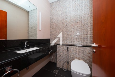Apartmen di DIFC, Dubai, UAE 1 bilik tidur, 104.7 meter persegi № 645519 - foto 18