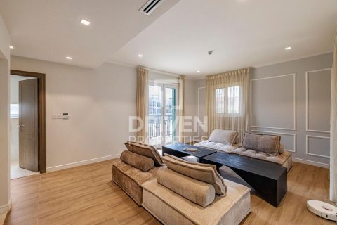 Townhouse til salg i Jumeirah, Dubai, UAE 4 soveværelser, 445.47 kvm № 742807 - foto 10