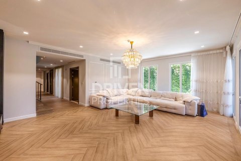Townhouse til salg i Jumeirah, Dubai, UAE 4 soveværelser, 445.47 kvm № 742807 - foto 5