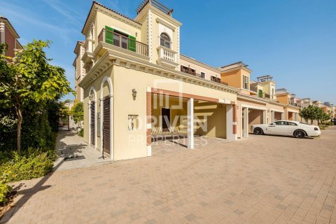 Townhouse til salg i Jumeirah, Dubai, UAE 4 soveværelser, 445.47 kvm № 742807 - foto 30
