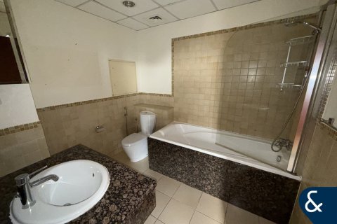 Apartman u Jumeirah Beach Residence, Dubai, UAE 2 spavaćih soba, 120 m2 Br. 698036 - fotografija 9