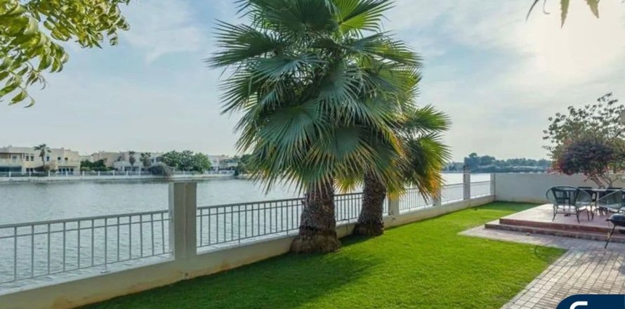 The Lakes, Dubai, संयुक्त अरब अमीरात में विला, 3 बेडरूम, 341 वर्ग मीटर, संख्या 698051