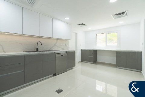 The Lakes, Dubai, संयुक्त अरब अमीरात में विला, 3 बेडरूम, 341 वर्ग मीटर, संख्या 698051 - फ़ोटो 9