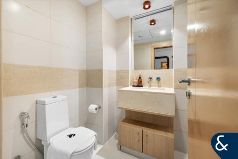 Appartement te koop in Dubai Marina, Dubai, VAE 1 slaapkamer, 84 vr.m., nr 698035 - foto 14