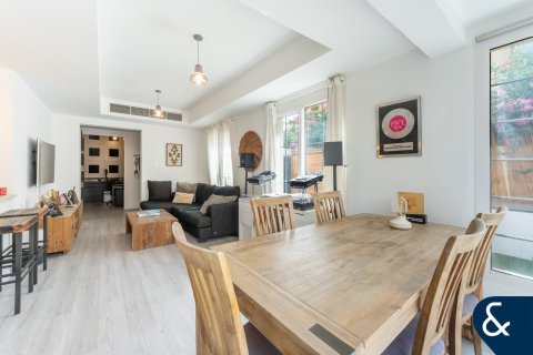 The Springs, Dubai, संयुक्त अरब अमीरात में विला, 2 बेडरूम, 167 वर्ग मीटर, संख्या 698037 - फ़ोटो 8