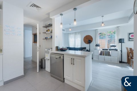 The Springs, Dubai, संयुक्त अरब अमीरात में विला, 2 बेडरूम, 167 वर्ग मीटर, संख्या 698037 - फ़ोटो 11