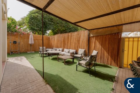 The Springs, Dubai, संयुक्त अरब अमीरात में विला, 2 बेडरूम, 167 वर्ग मीटर, संख्या 698037 - फ़ोटो 4