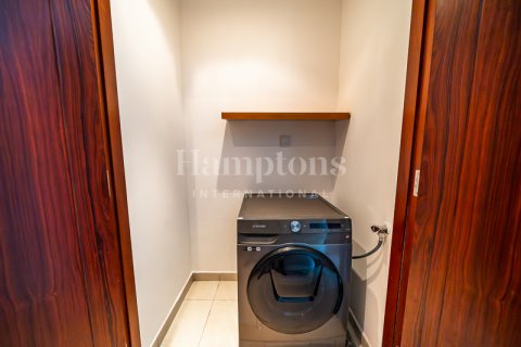 Снять в аренду квартиру в Даунтаун Дубай (Даунтаун Бурдж Дубай), ОАЭ 3 спальни, 183.66923100м2, № 583343 - фото 20