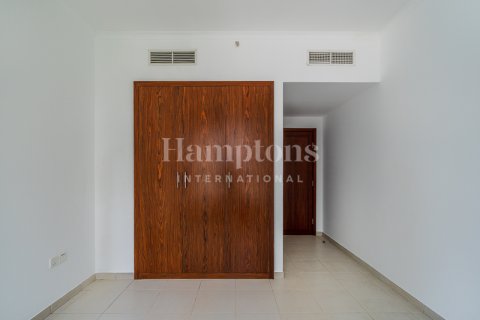 Снять в аренду квартиру в Даунтаун Дубай (Даунтаун Бурдж Дубай), ОАЭ 3 спальни, 183.66923100м2, № 583343 - фото 2