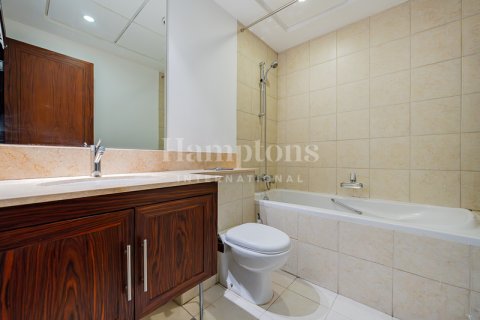 Снять в аренду квартиру в Даунтаун Дубай (Даунтаун Бурдж Дубай), ОАЭ 3 спальни, 183.66923100м2, № 583343 - фото 22