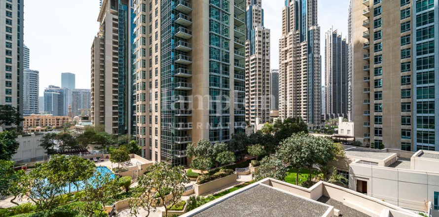 Квартира в Даунтаун Дубай (Даунтаун Бурдж Дубай), ОАЭ 3 спальни, 183.669м2 № 583343