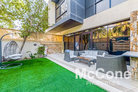 Vilë në DAMAC Hills (Akoya by DAMAC), Dubai, Emiratet e Bashkuara Arabe 3 dhoma gjumi, 341.88 m2. № 587112 - Foto 17
