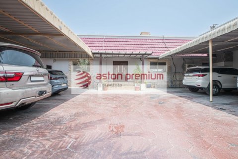 Land te koop in Jumeirah, Dubai, VAE 1222.6 vr.m., nr 670239 - foto 31