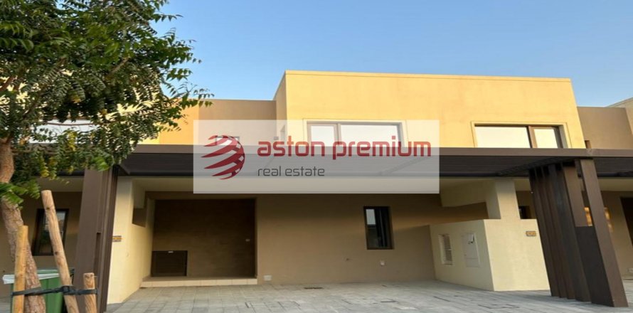 Villa in Dubai, VAE 3 slaapkamers, 130.8 vr.m. nr 670240