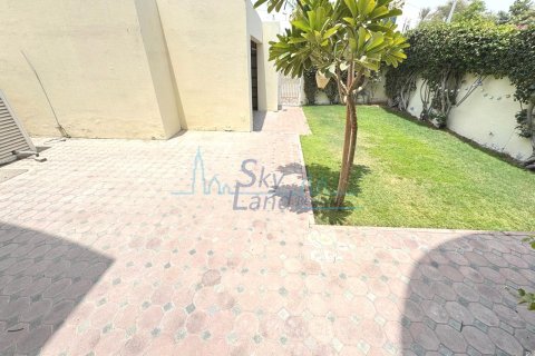 Villa uthyres i Jumeirah, Dubai, UAE 4 sovrum, 325.2 kvm Nr. 659550 - fotografi 16