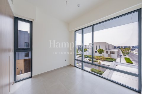 Vilă de închiriat în The World Islands, Dubai, EAU 4 dormitoare, 260.40710900 mp. №659581 - poză 12