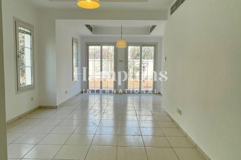 Villa en alquiler en The Springs, Dubai, EAU 3 dormitorios, 338.37223563 m2 № 659582 - foto 1