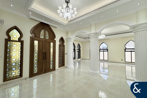 Willa do wynajęcia w Al Quoz, Dubai, ZEA 7 sypialnie, 1115 mkw., nr 668352 - zdjęcie 10