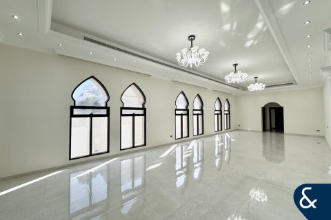 Willa do wynajęcia w Al Quoz, Dubai, ZEA 7 sypialnie, 1115 mkw., nr 668352 - zdjęcie 3