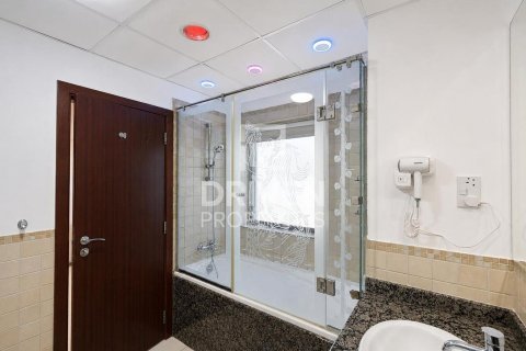 Huoneisto Jumeirah Beach Residence, Dubai, Arabiemiraatit 2 makuuhuonetta, 122.91 m2 № 745023 - kuva 12