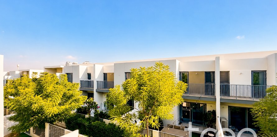Rumah bandar di Tilal Al Ghaf, Dubai, UAE 3 bilik tidur, 140.47 meter persegi № 733772