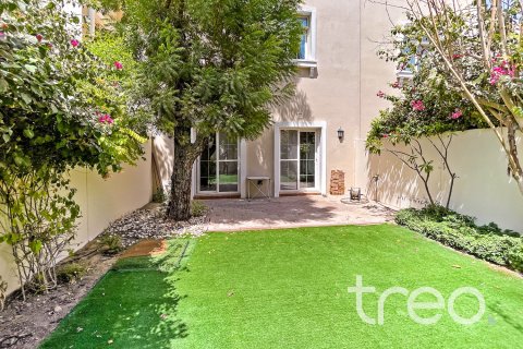 Villa in Arabian Ranches, Dubai, UAE 2 bedrooms, 172.52 sq.m. № 733769