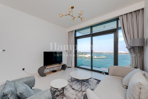 Apartment in Dubai Harbour, UAE 2 bedrooms, 105.63071100 sq.m. № 583645 - photo 1