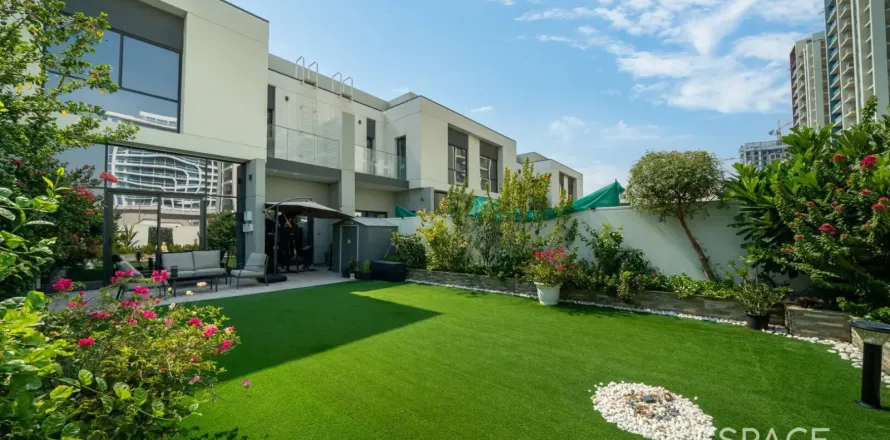 Villa i Al Furjan, Dubai, Emiratene 3 soverom, 244 kvm nr. 737779