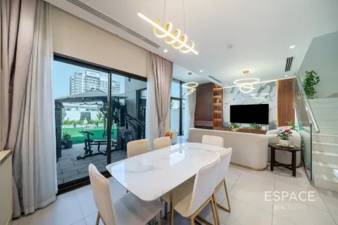Villa til salgs i Al Furjan, Dubai, Emiratene 3 soverom, 244 kvm Nr. 737779 - Foto 3
