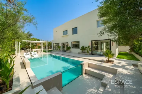 Villa à Meadows, Dubai, EAU: 5 chambres, 427 m2 № 737780