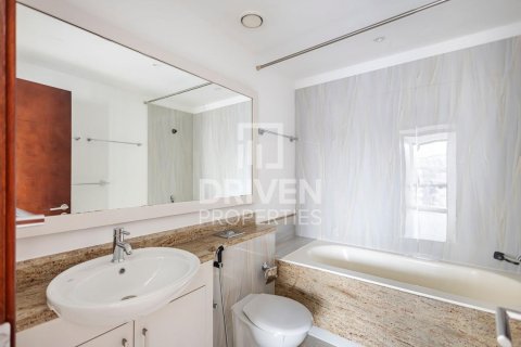 Apartamento en alquiler en Downtown Dubai (Downtown Burj Dubai), Dubai, EAU 2 dormitorios, 134.06 m2 № 754188 - foto 11