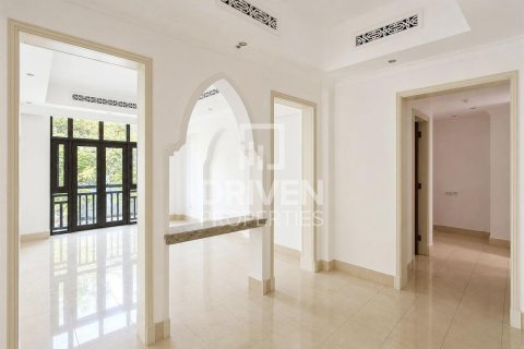 Зняти в оренду квартиру в Даунтаун Дубай (Даунтаун Бурдж Дубай), ОАЕ 1 спальня, 100.52м2, № 754189 - фото 5