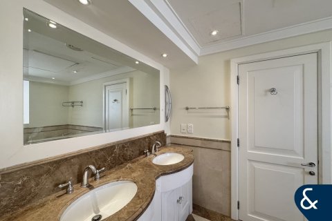 Зняти в оренду пентхаус в Джумейра Бич Резиденс, Дубай, ОАЕ 4 спальні, 586м2, № 688760 - фото 18