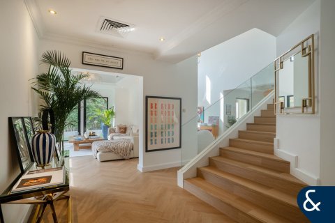 Villa para venda em Jumeirah Islands, Dubai, EAU 4 quartos, 487 m2 № 688750 - foto 1