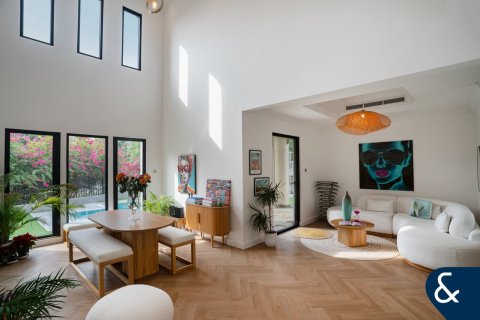 Villa para venda em Jumeirah Islands, Dubai, EAU 4 quartos, 487 m2 № 688750 - foto 3