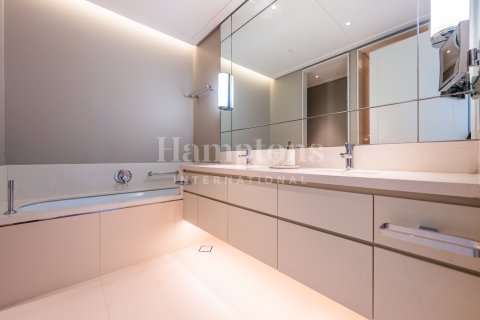 Huoneisto Downtown Dubai (Downtown Burj Dubai), Dubai, Arabiemiraatit 2 makuuhuonetta, 127.47034824 m2 № 690789 - kuva 13