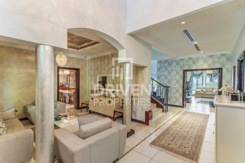 Vila u gradu Palm Jumeirah, Dubai, UAE 4 spavaće sobe, 470 m2 Br. 653172 - Slika 9