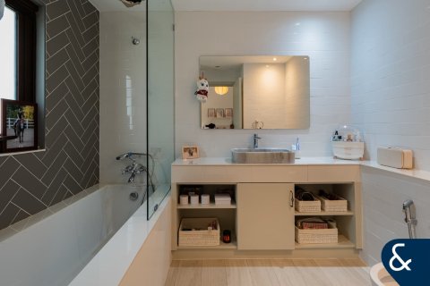 Vila u The Villa, Dubai, UAE 5 spavaćih soba, 780 m2 Br. 667574 - fotografija 16