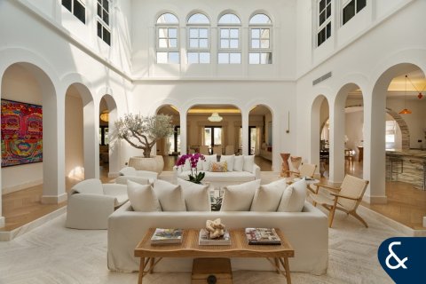Vila u The Villa, Dubai, UAE 5 spavaćih soba, 780 m2 Br. 667574 - fotografija 2